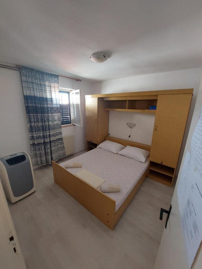 Apartments Drazica Krk Town Exterior foto